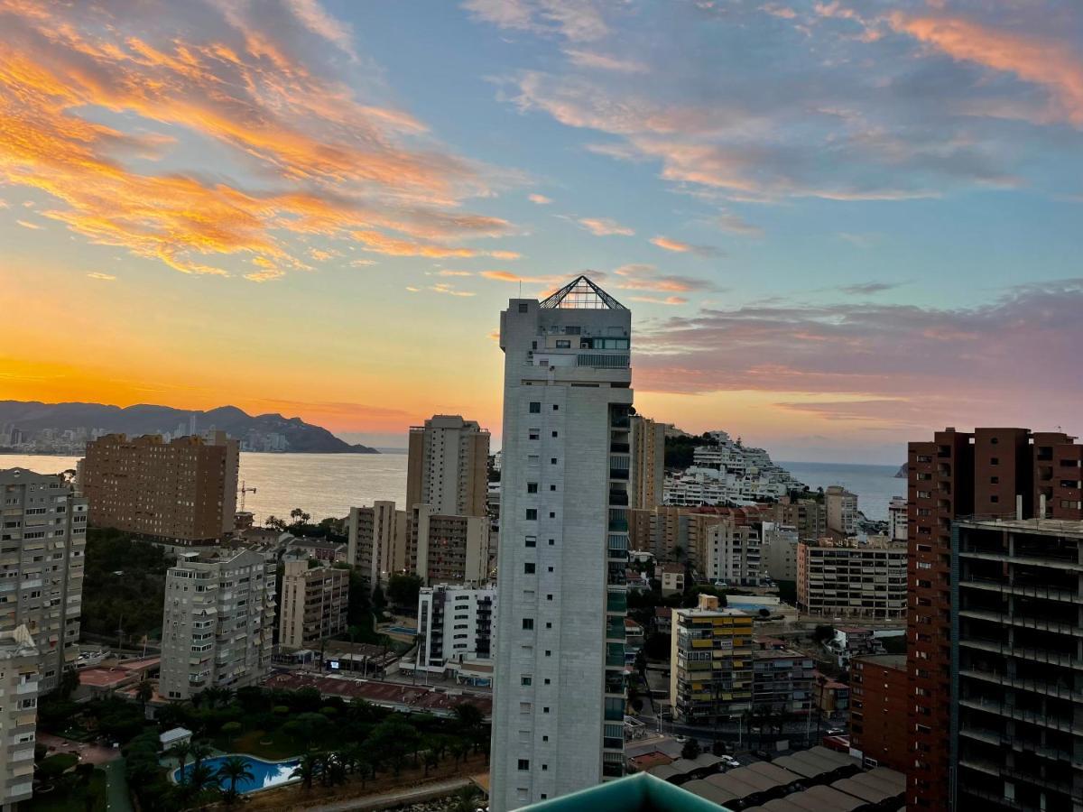 Traveler'S Beach Apartment With Sea View, Free Coffee & Parking Benidorm Buitenkant foto