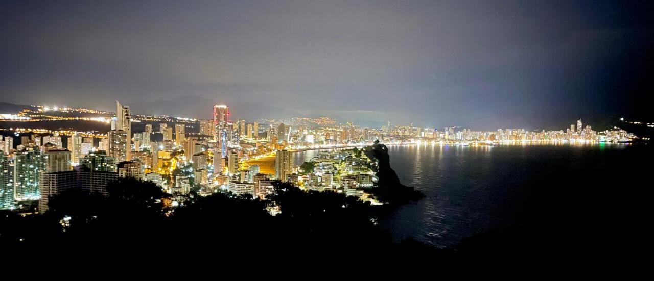 Traveler'S Beach Apartment With Sea View, Free Coffee & Parking Benidorm Buitenkant foto